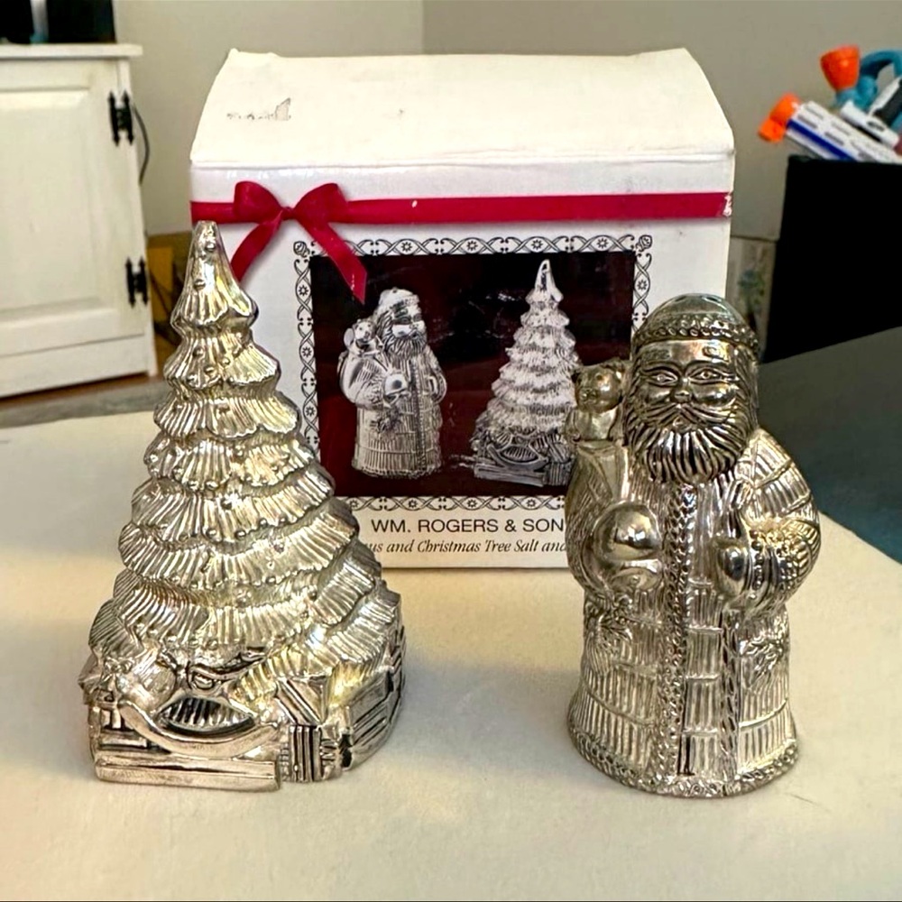 Silver Christmas Salt & Pepper Set